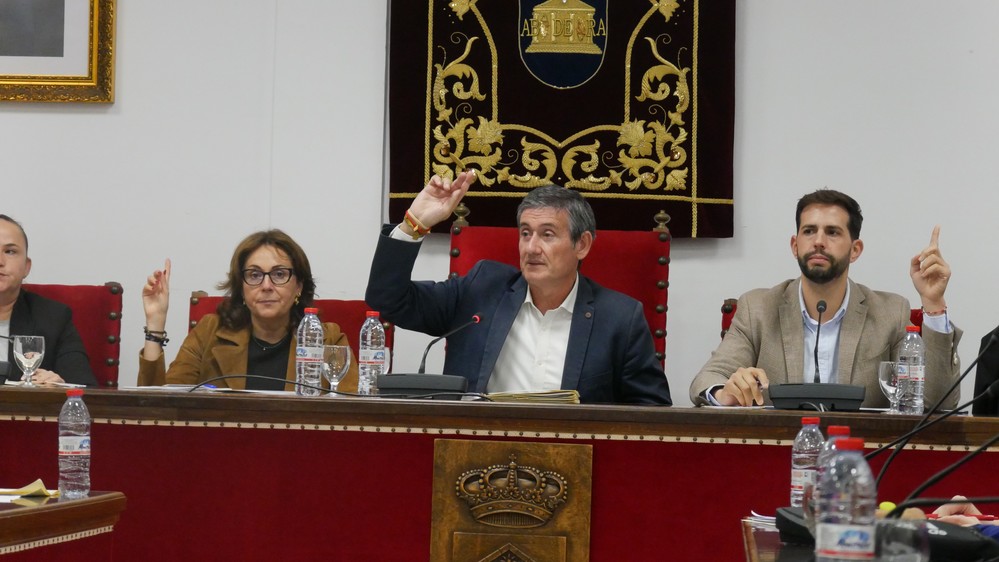 Ayuntamiento de Adra expresa su apoyo unánime al sector pesquero y agrario