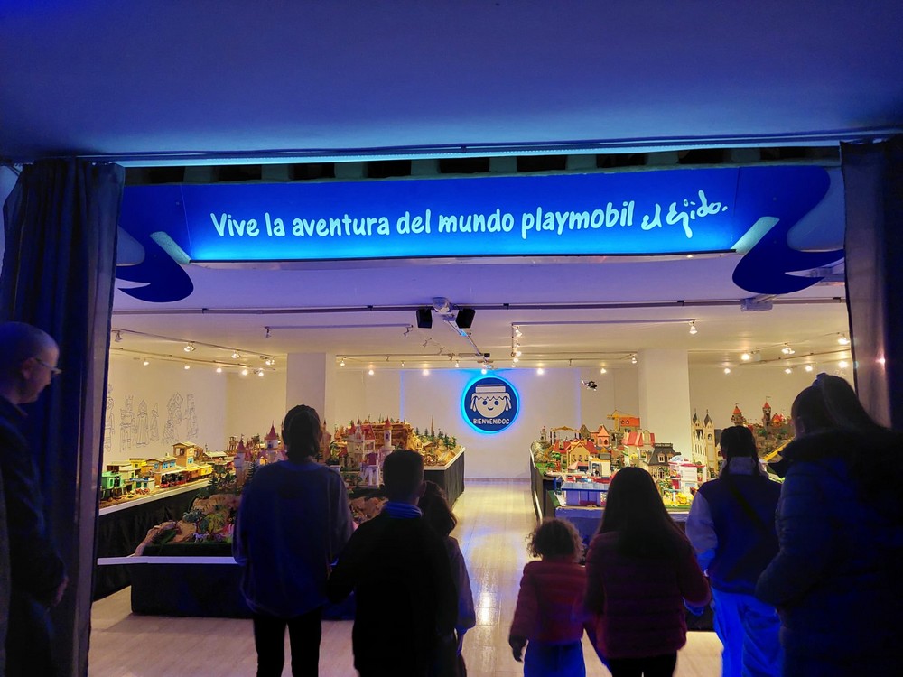 Ya se puede visitar la exposición de ClickPlay El Ejido de Playmobil