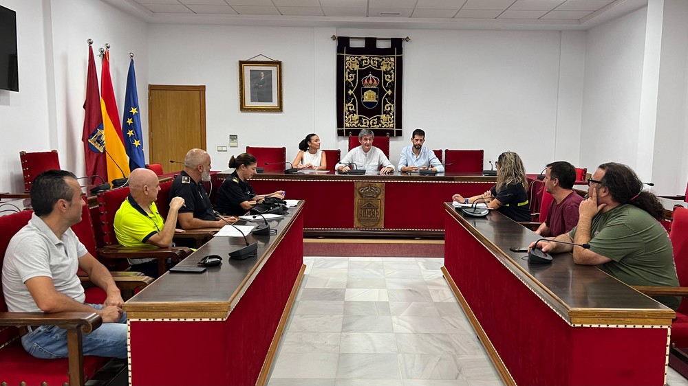 El Ayuntamiento de Adra perfila el dispositivo de seguridad que velará por el buen desarrollo del The Juergas Rock