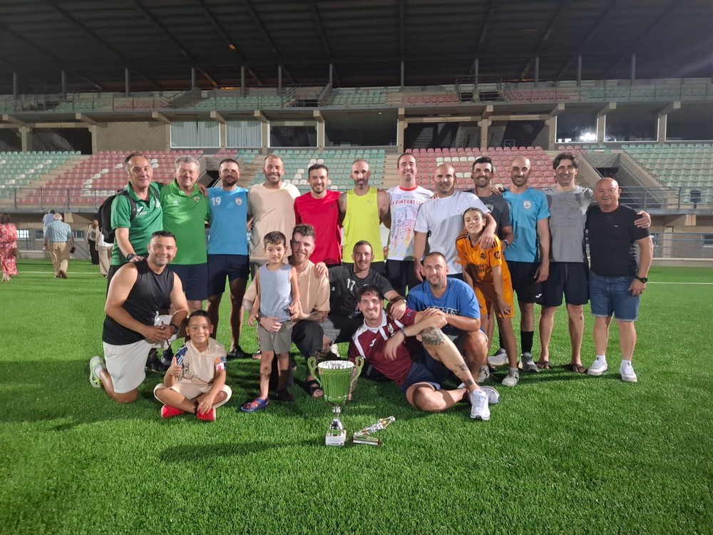 El equipo Vícar Veteranos gana el Torneo Veterano de Verano Villa de Vícar 2025